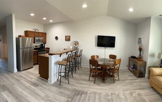 Photo - 4376 Brookside Ln Unit 4376 Brookside Ln