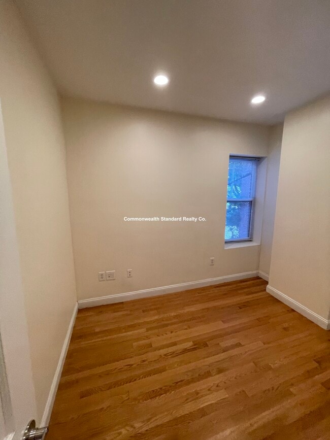 Photo - 1801 Beacon St Unit 4