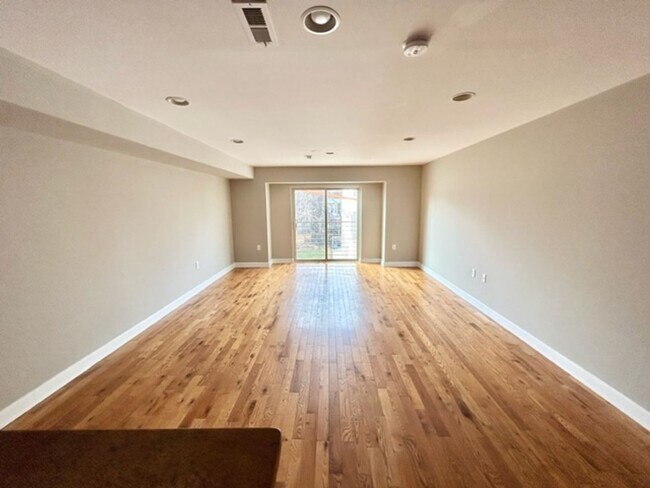 Photo - 439 Wiota St Unit C