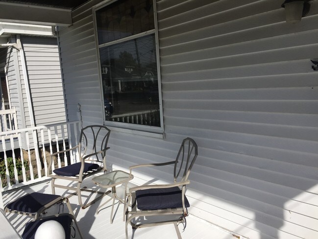 Front porch - 4122 Maple Dr