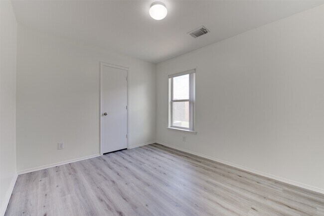 Photo - 5918 Laramie River Ct