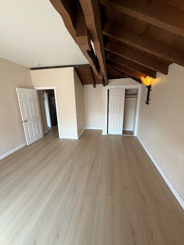 Photo - 1700 Le Roy Ave Unidad 12