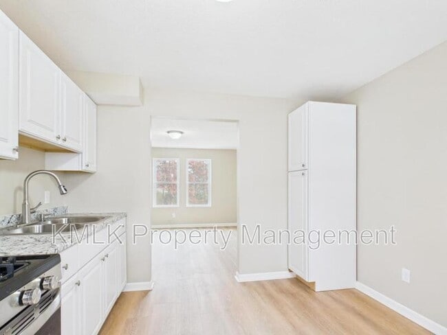 Photo - 9042 Maple Grove Rd