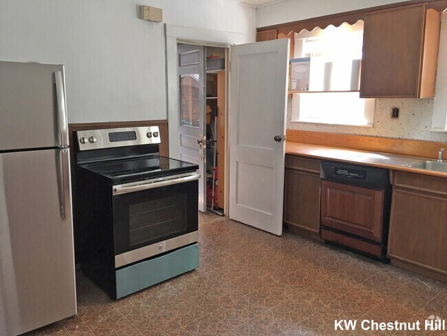 Building Photo - 231 Corey Rd Unit 1 Rental