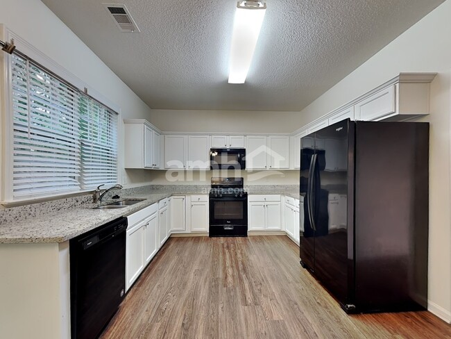 Photo - 4156 Glenaire Way NW