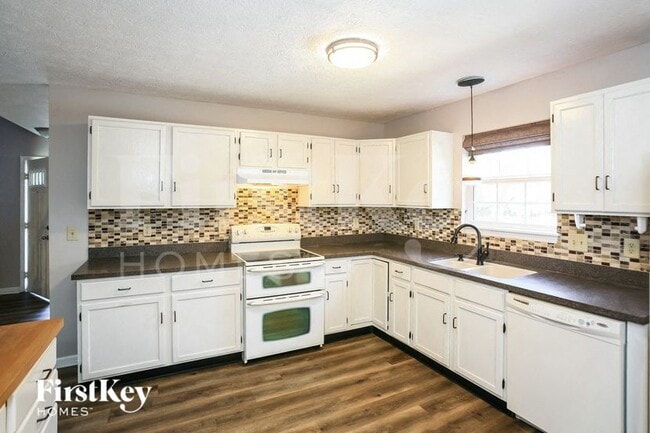 Photo - 740 Speedway Woods Dr