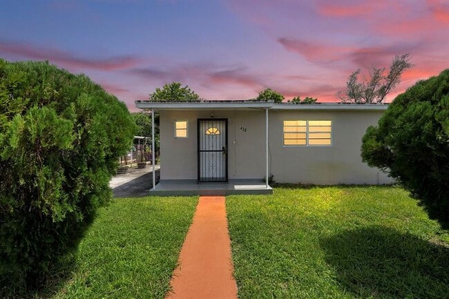 Building Photo - 430 NW 133rd St Rental