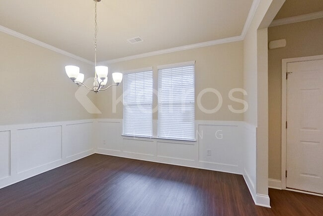 Photo - 155 Orchard Ln