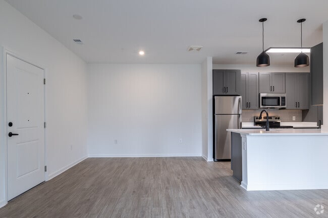 2BR, 2BA - 996SF - Dining Room