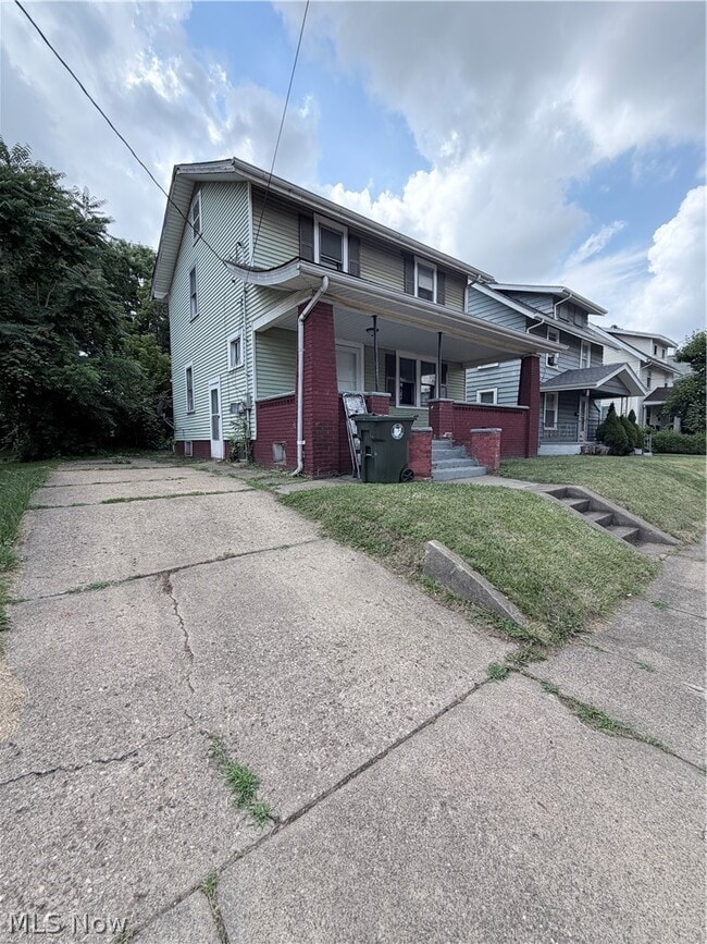 Photo - 1627 Bryan Ave SW