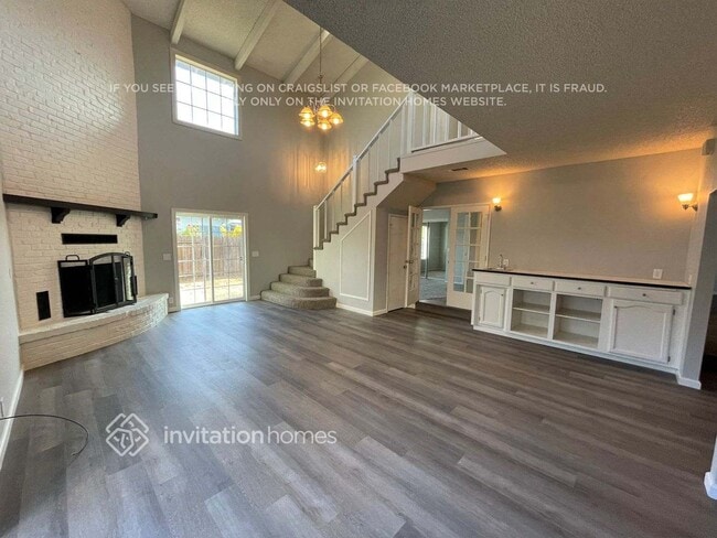 Photo - 690 Amherst Ct
