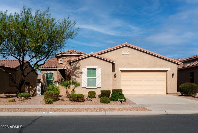 Building Photo - 416 N Questa Trail