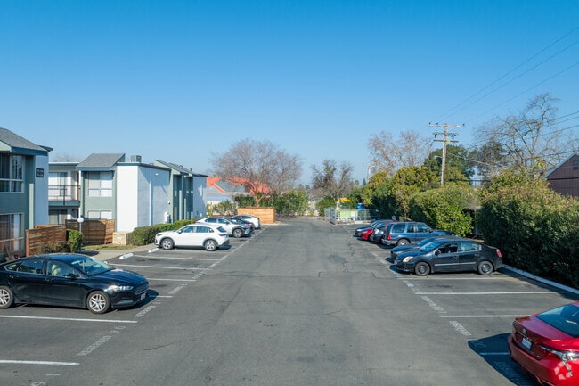 Photo - The Pointe On Bell