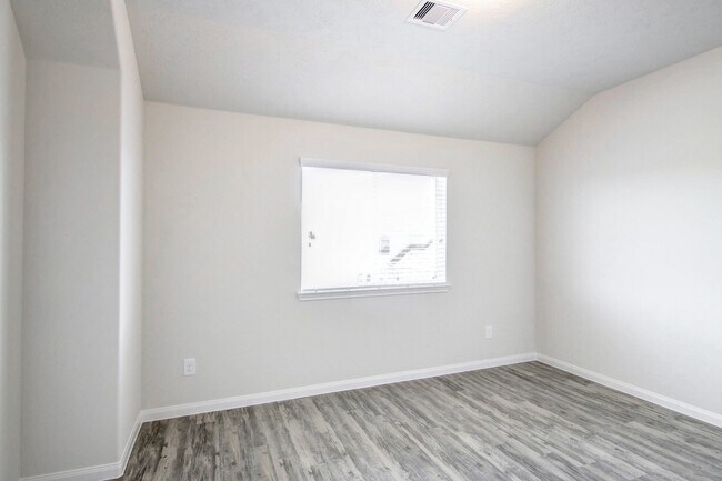 2855 Silver Tree