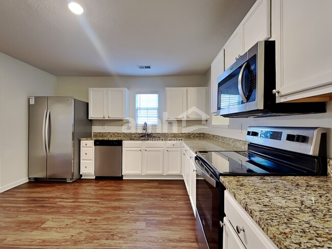 Photo - 119 Macallan Ct