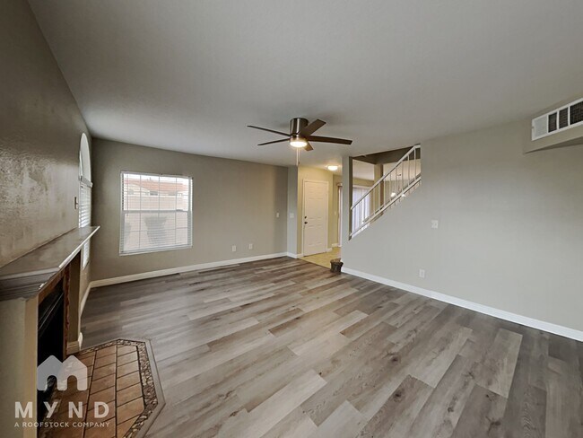 Photo - 7601 Amato Ave Casa Adosada