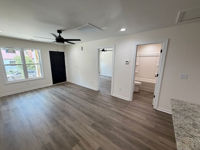 Photo - 334 Dockery St