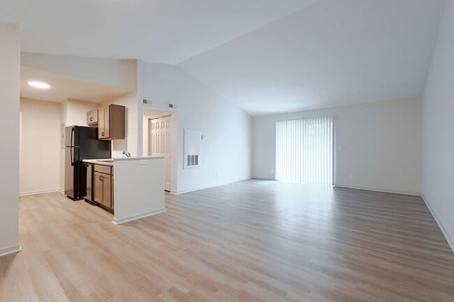 Photo - Arbors of Lebanon