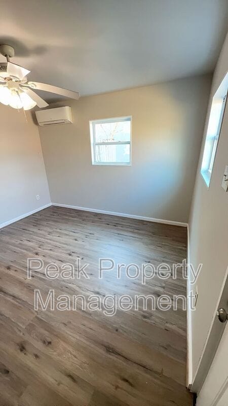 Photo - 925 N 20th St