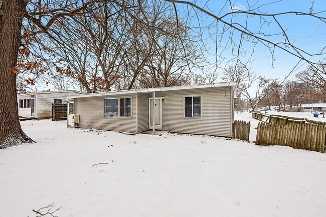 Photo - 2423 Sonora St