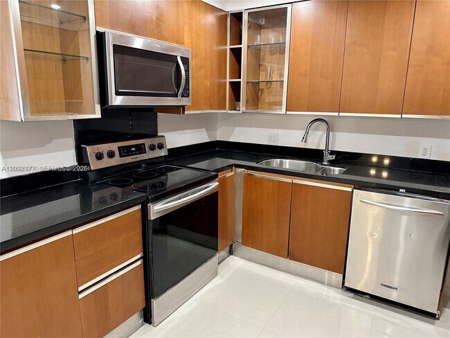 Photo - 2851 NE 183rd St Unidad 109E