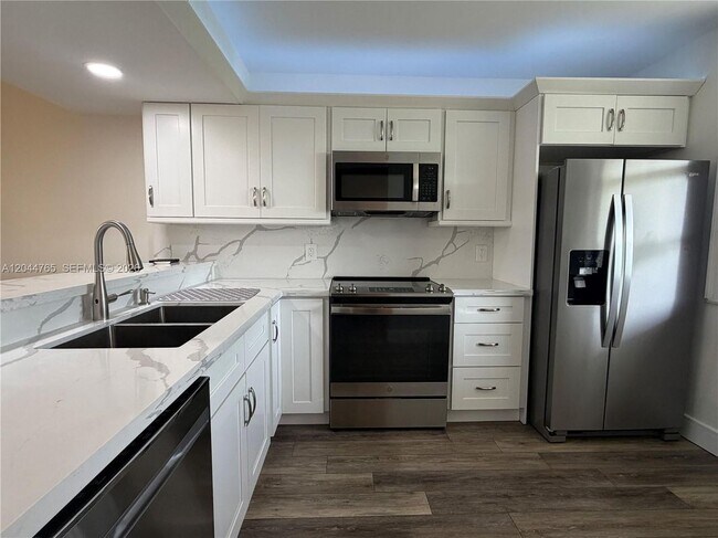 Photo - 1705 Whitehall Dr Unidad 403