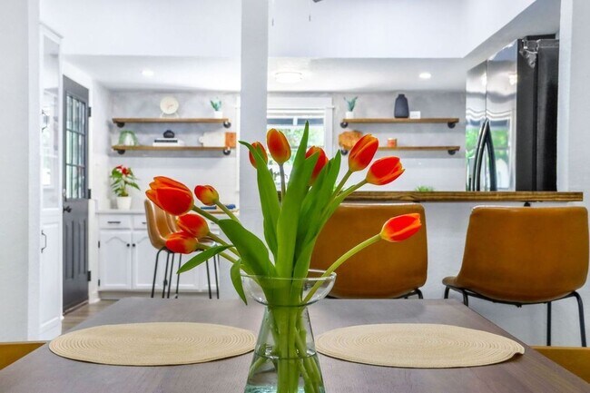 Photo - 1213 Spicewood