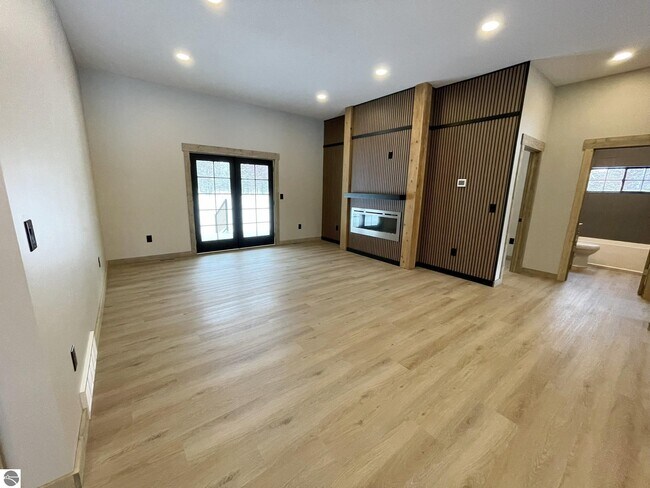 Photo - 9000 Kalkaska St