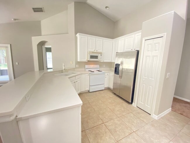 Photo - ? Freshly Updated Home Minutes from Disney...