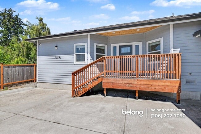 Photo - 410 Emerald St