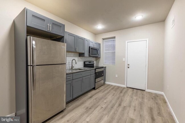 Photo - 141 N Peach St Townhome