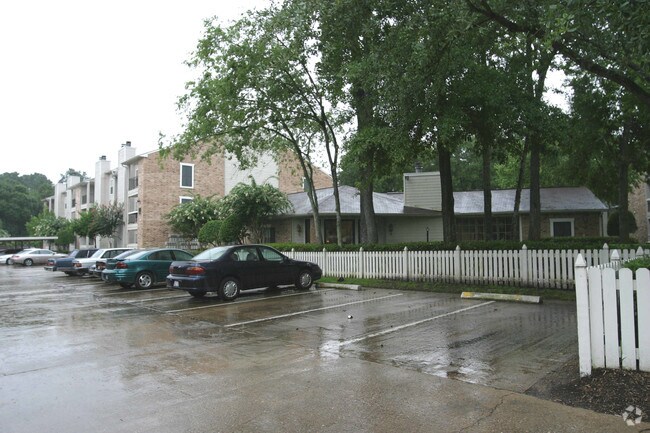 Bayou Oaks Apartments - Bayou Oaks Apartments