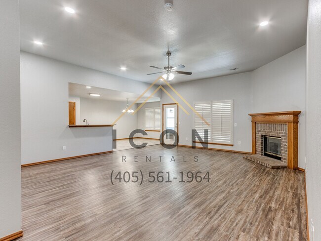 Photo - 313 E Plantation Terrace