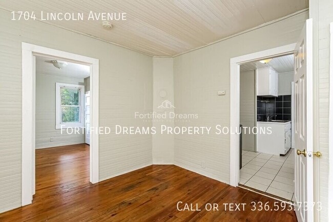 1704 Lincoln Ave
