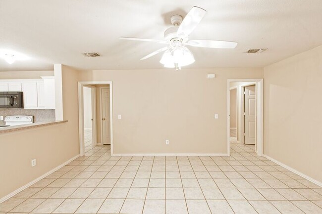 Photo - 933 Farmington Rd