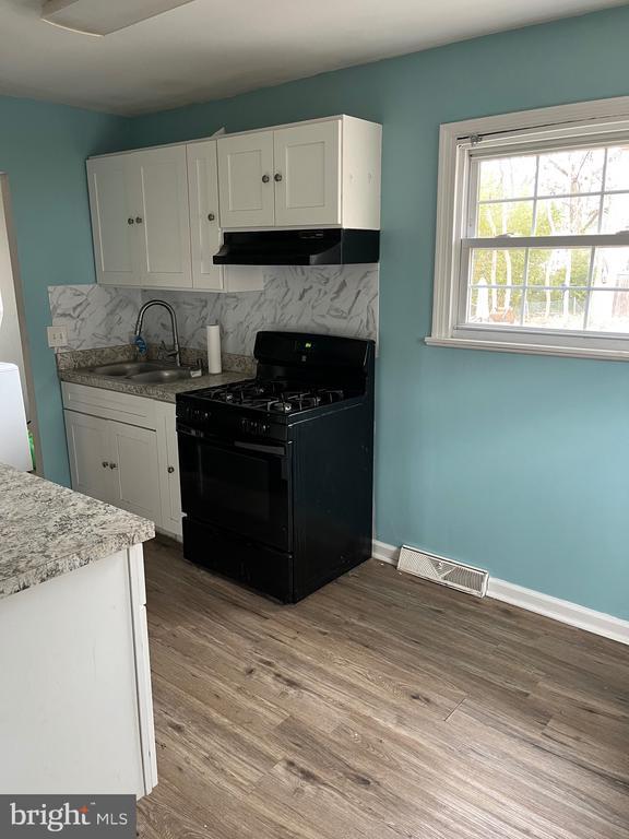 Photo - 110 E Colton Ln