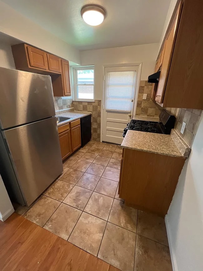 Photo - 10728 Tropic Dr