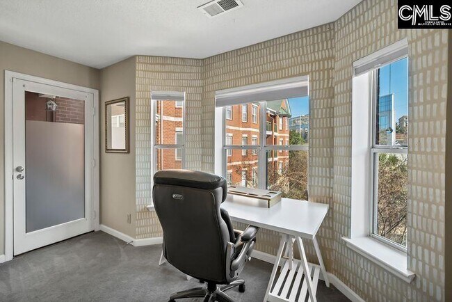 Photo - 900 Taylor St