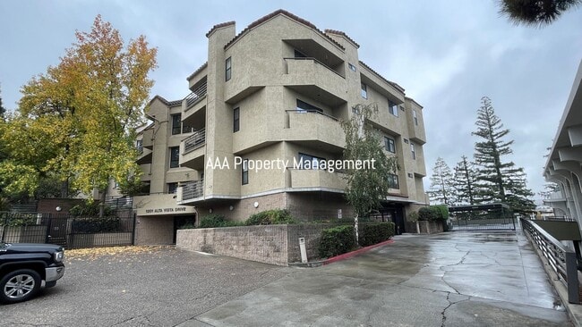 Photo - Downtown Walnut Creek! 3rd floor 2 master ... Unit 307
