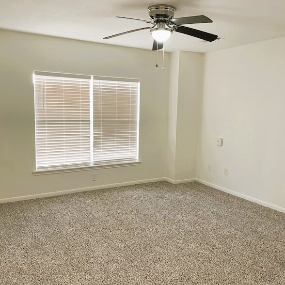 Photo - 18143 Holly Forest Dr