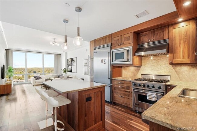 Photo - 5 Renaissance Square Unit 26B
