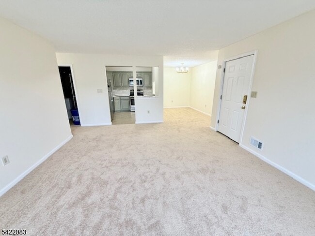 Photo - 58 Amethyst Way