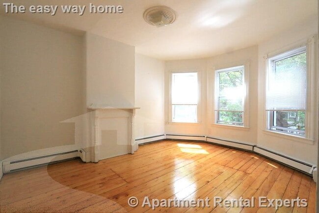 Photo - 254 Windsor St Unit #2R