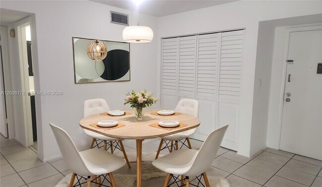 Photo - 13707 Kendale Lakes Cir Unit 205