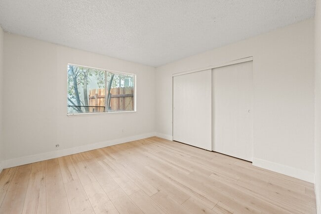 Photo - 8917 Fredric Ave