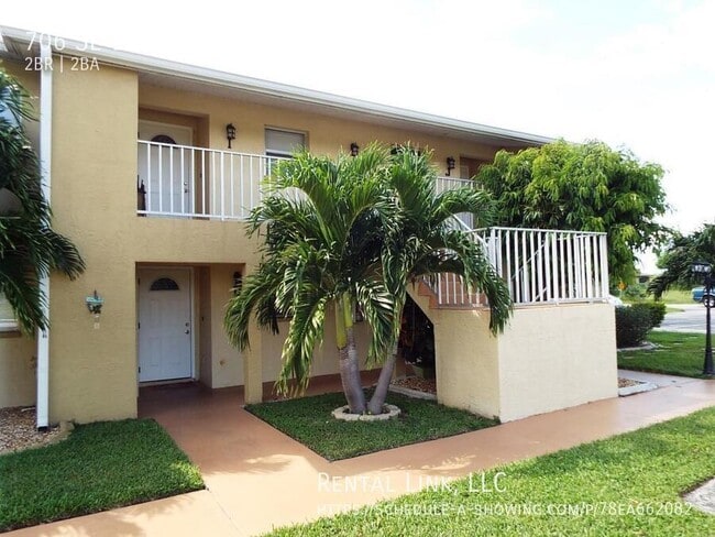 Building Photo - 706 SE 13th Ct Unit I