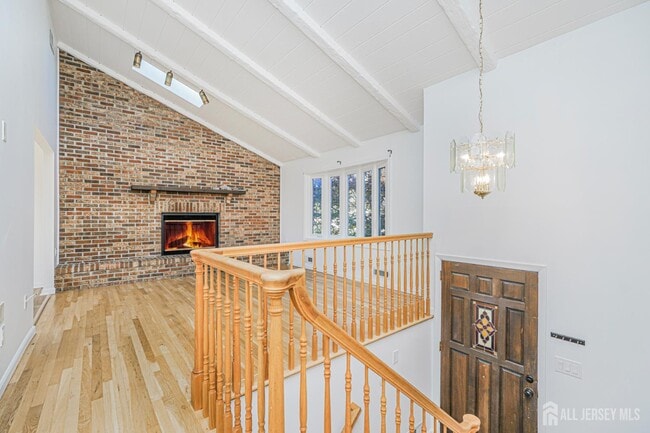 Photo - 17 Throckmorton Ln