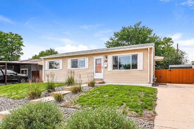 Photo - 1611 S Julian Way