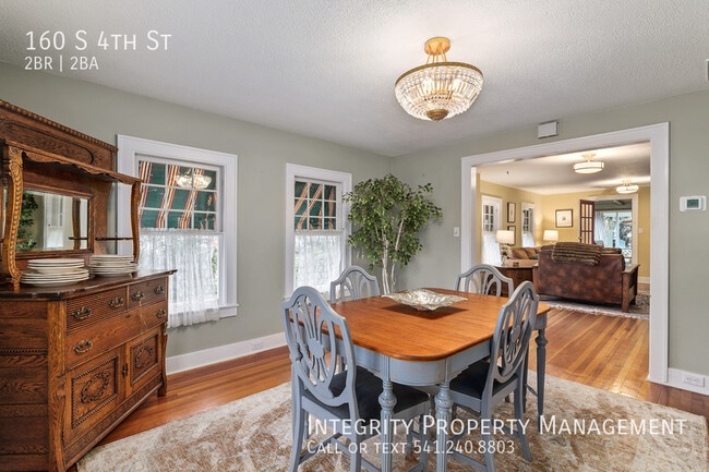 Photo - 160 S 4th St