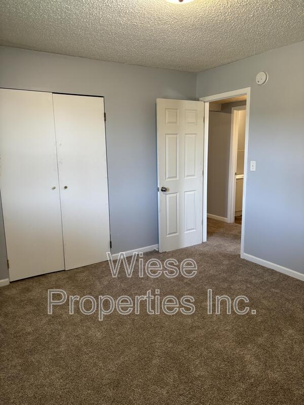 Photo - 2110 Bradley Ct